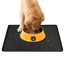Lade das Bild in den Galerie-Viewer, GripFeed Futterunterlage für Hunde und Katzen - für einen sauberen und trockenen Futterplatz (30% Rabatt)